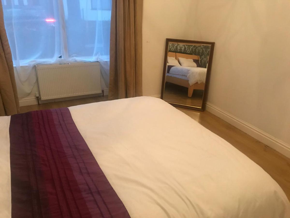 New Cross House Apartment วุลฟ์เวอร์แฮมป์ตัน ภายนอก รูปภาพ